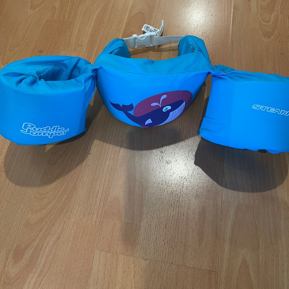 Sterns blue purple Pink puddle jumper whale 30/50lbs